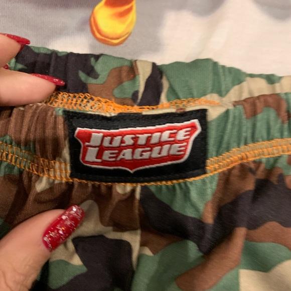 Justice League Pajamas Size L 10/12 Camo bottoms and sleeves.. - Picture 4 of 8